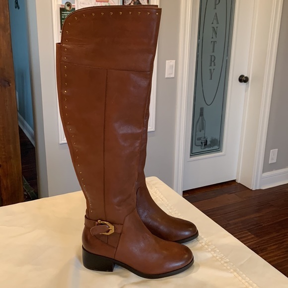 Gibson Latimer Shoes Gibson Latimer Tall Low Heel Brown Leather